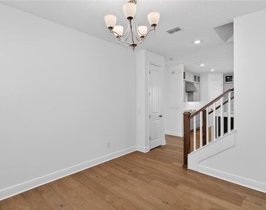 2926 Sailhouse Drive - Photo Thumbnail 8