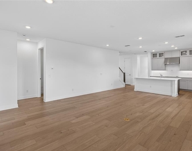 2926 Sailhouse Drive - Photo Thumbnail 12