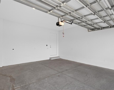 2926 Sailhouse Drive - Photo Thumbnail 29