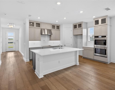 2926 Sailhouse Drive - Photo Thumbnail 11