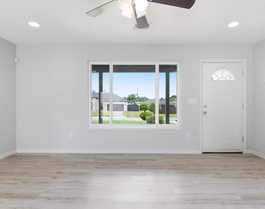 2584 Sw 154th Lane - Photo Thumbnail 5