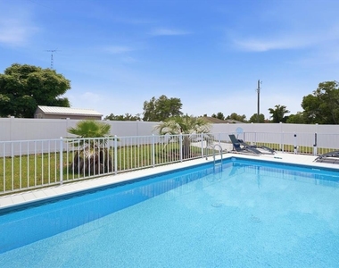 2584 Sw 154th Lane - Photo Thumbnail 26