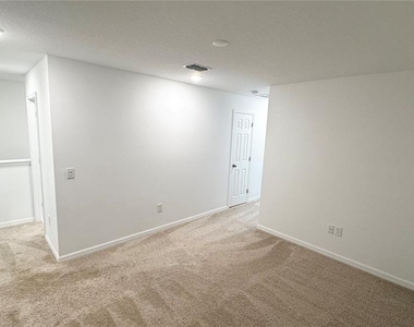 2327 Garden Belle Drive - Photo Thumbnail 5