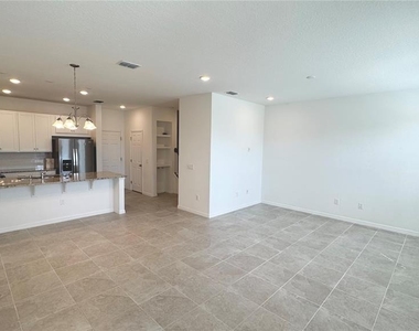 2327 Garden Belle Drive - Photo Thumbnail 2
