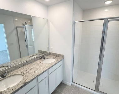 2327 Garden Belle Drive - Photo Thumbnail 10