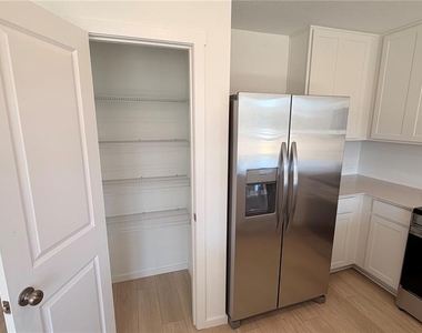 807 Lynx St - Photo Thumbnail 20