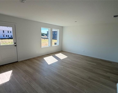 807 Lynx St - Photo Thumbnail 17