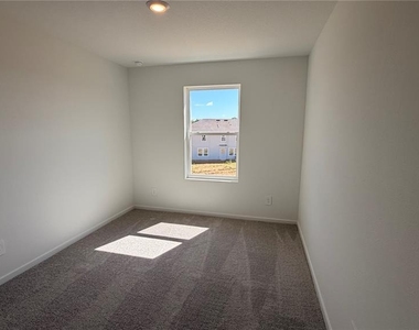 807 Lynx St - Photo Thumbnail 9