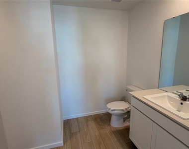 807 Lynx St - Photo Thumbnail 26