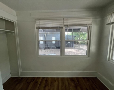 510 E Jackson St - Photo Thumbnail 6