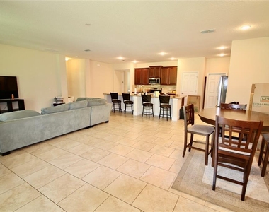 1073 Cavan Drive - Photo Thumbnail 5