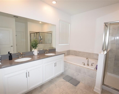 5055 Hatchineha Court - Photo Thumbnail 32