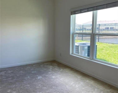 908 Anna Place - Photo Thumbnail 9