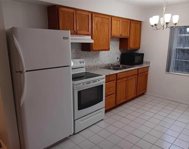 714 Michigan Court - Photo Thumbnail 4