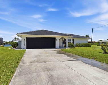 1933 Fairview Drive - Photo Thumbnail 2