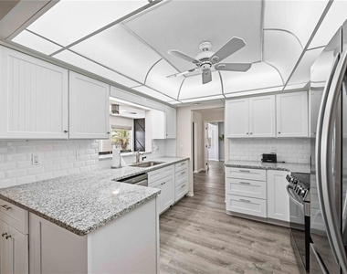 1933 Fairview Drive - Photo Thumbnail 10