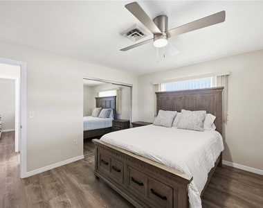 1933 Fairview Drive - Photo Thumbnail 22