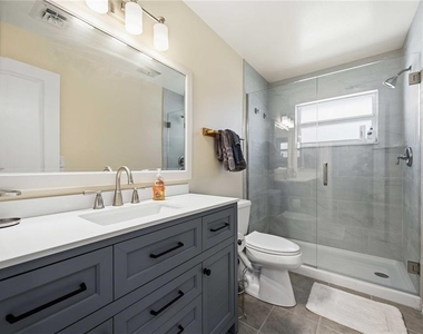 1933 Fairview Drive - Photo Thumbnail 21