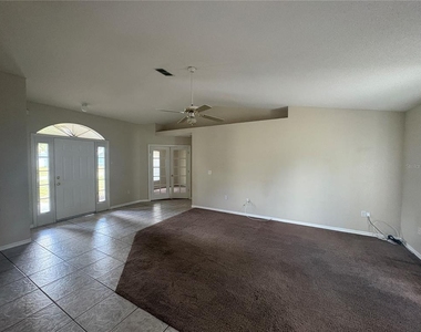 142 Lindale Street - Photo Thumbnail 10