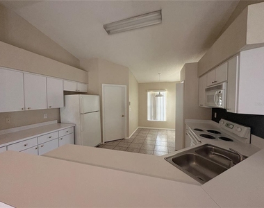 142 Lindale Street - Photo Thumbnail 4