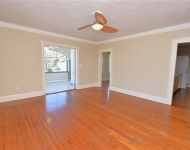 709 1/2 Park Hill Avenue - Photo Thumbnail 15