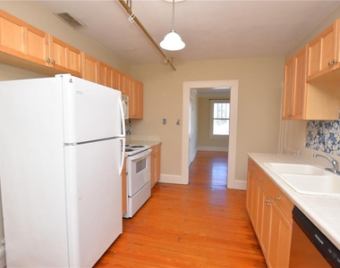 709 1/2 Park Hill Avenue - Photo Thumbnail 8
