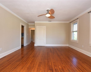 709 1/2 Park Hill Avenue - Photo Thumbnail 12