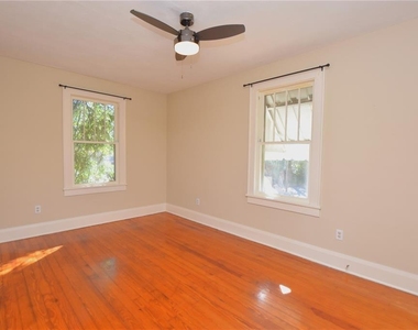 709 1/2 Park Hill Avenue - Photo Thumbnail 24