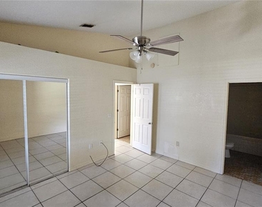 711 Lake Jessie Drive - Photo Thumbnail 7