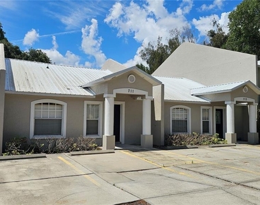 711 Lake Jessie Drive - Photo Thumbnail 14