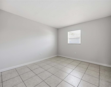 1118 Melody Lane - Photo Thumbnail 12