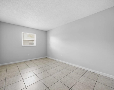 1118 Melody Lane - Photo Thumbnail 10