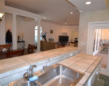 79 Nw 48th Boulevard - Photo Thumbnail 5