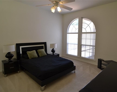 79 Nw 48th Boulevard - Photo Thumbnail 19