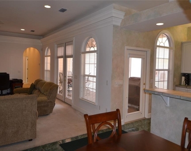 79 Nw 48th Boulevard - Photo Thumbnail 2