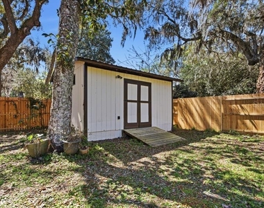 220 Se 71st Street - Photo Thumbnail 3