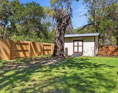 220 Se 71st Street - Photo Thumbnail 1