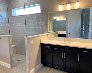 7 Oasis Circle - Photo Thumbnail 9