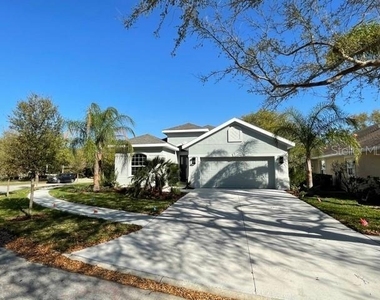 7 Oasis Circle - Photo Thumbnail 18