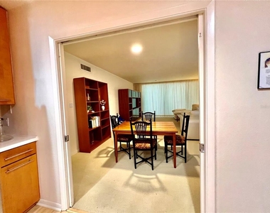 3220 Southshore Drive - Photo Thumbnail 22