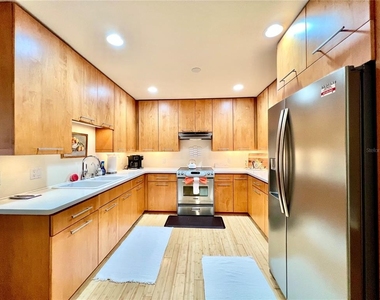 3220 Southshore Drive - Photo Thumbnail 18
