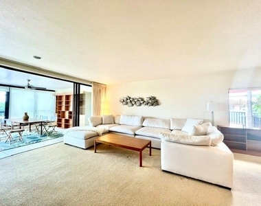 3220 Southshore Drive - Photo Thumbnail 10