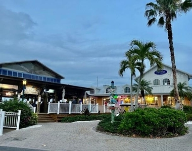 3220 Southshore Drive - Photo Thumbnail 47