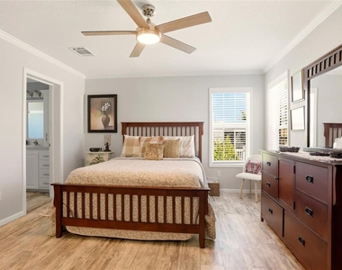 24717 Snook Avenue - Photo Thumbnail 14