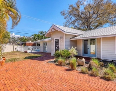 1792 Floyd Street - Photo Thumbnail 36