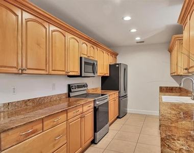 1792 Floyd Street - Photo Thumbnail 12