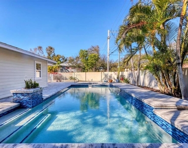 1792 Floyd Street - Photo Thumbnail 29