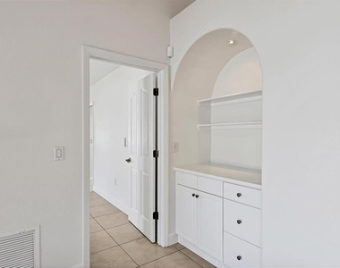 1792 Floyd Street - Photo Thumbnail 14