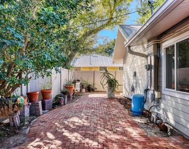 1792 Floyd Street - Photo Thumbnail 32