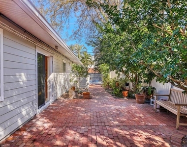 1792 Floyd Street - Photo Thumbnail 34